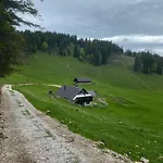 Koca Na Kranjski Dolini Krnica 93 A,pokljuka 公寓